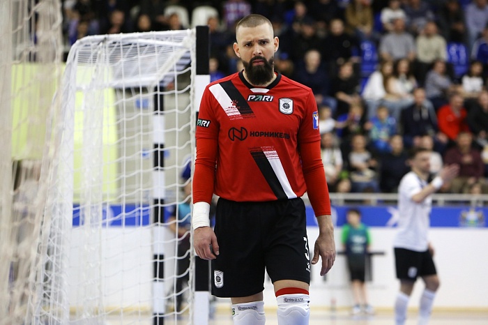 Вратарь мини-футбольного клуба «Норильский никель» Виллиан Дорн: «Жоао Силвейра – мой друг. Мы вместе играли и росли в «Жоинвиле»