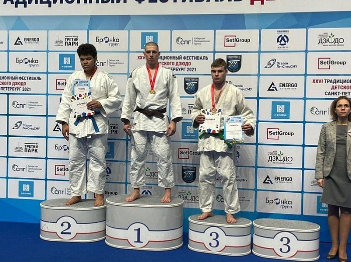 Сургутяне победили в северной столице