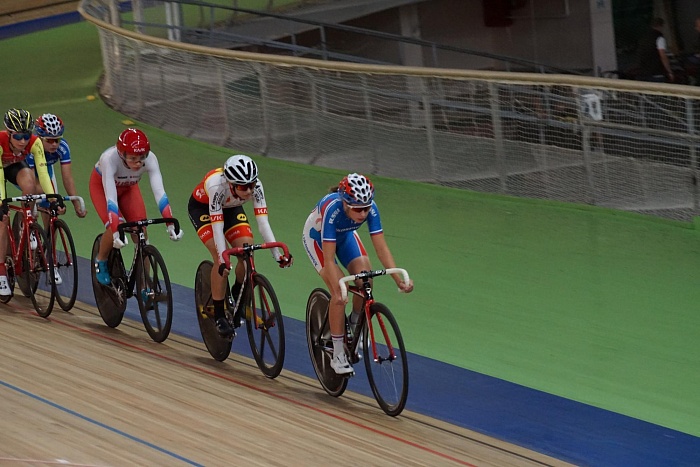 На питерском треке пробилась в призеры