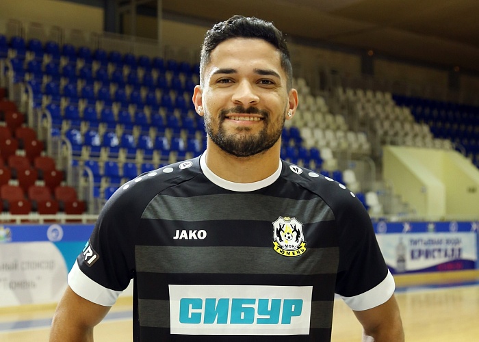 Тренер мини-футбольного клуба «Тюмень» Сергей Чухрий: «Дебют Алиссона пока откладывается»