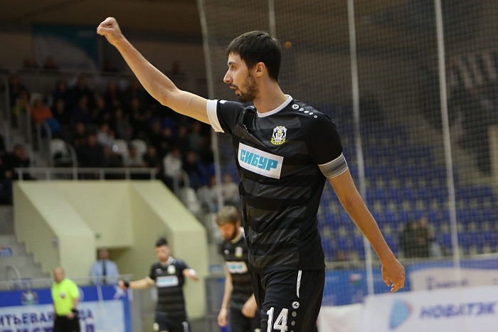 Матчи чёрно-белых против «Ухты» покажет «Тюменское время»