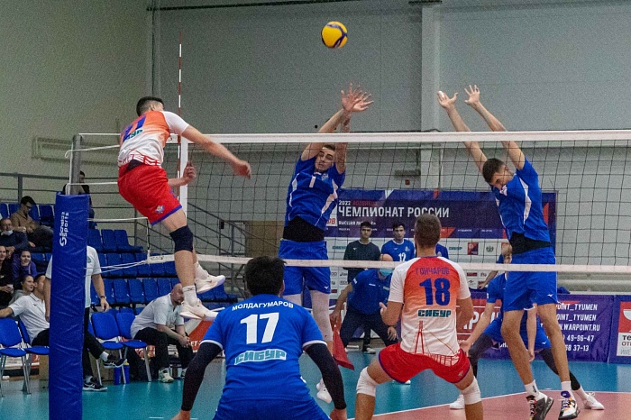 Тюменские волейболисты на выезде сыграют с лидером