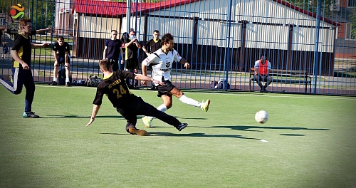 Гугучкин и компания устроили футбольное цунами для «Цунами»…