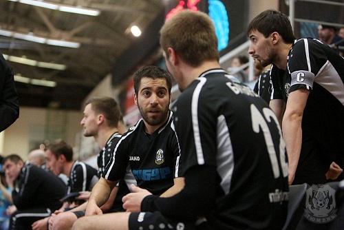 Младен Коцич продолжает отрываться