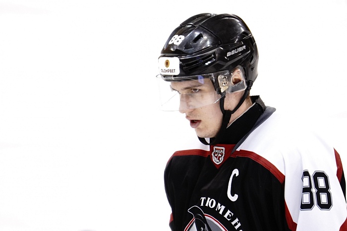 Капитан хоккейного клуба «Тюменский Легион» Владимир Крикунов: «Попасть в зону плей-ин в наших же интересах»