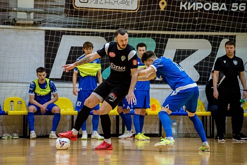 «Баня народная» блистает в Новогоднем турнире по мини-футболу