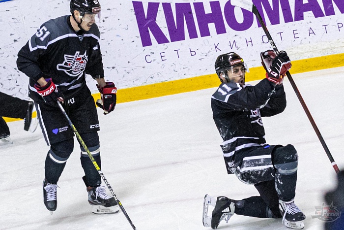 «Десятку» пробили 10 форвардов тюменцев