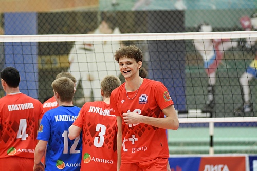 Кирилл Супрунов: «В Томске в каждом дворе играли в футбол, но меня он с головой не затянул»