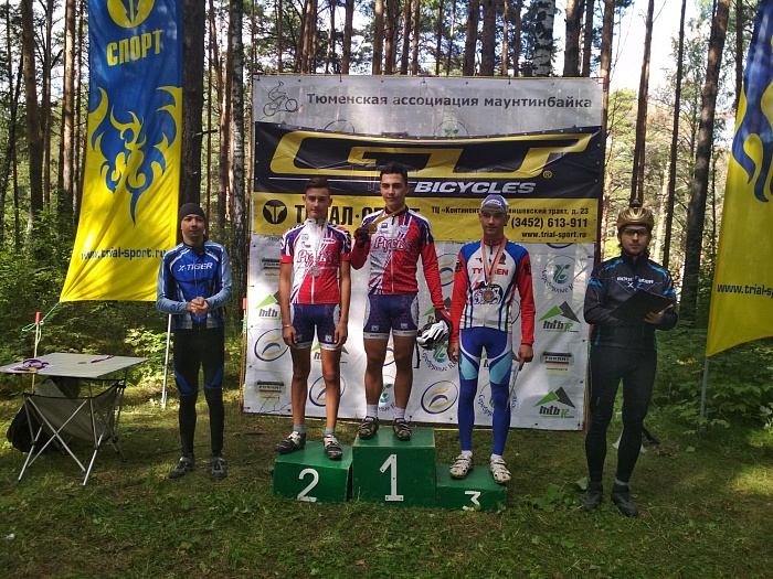 В Гилевской роще ехали кросс-кантри