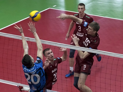 Тройка лидеров ушла в отрыв