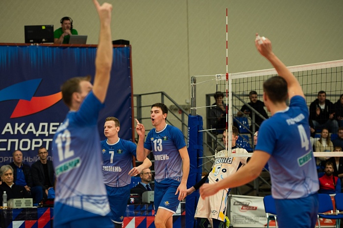 Волейболисты «Тюмени» на тай-брейке в Барнауле обыграли «Университет»