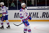 Дмитрий Бучельников, сын бывшего голкипера и тренера вратарей тюменского «Рубина» Владимира Бучельникова, выбран на драфте НХЛ «Детройтом»