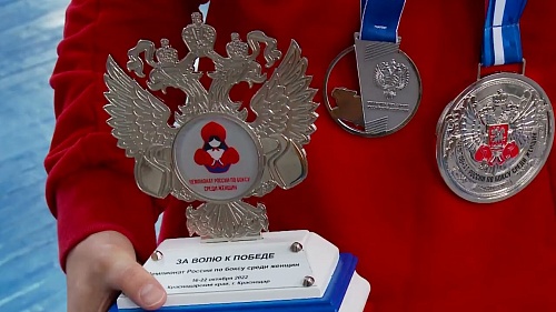 Альбина Молдажанова надела боксерские перчатки в 15 лет, и вот уже - вице-чемпионка России