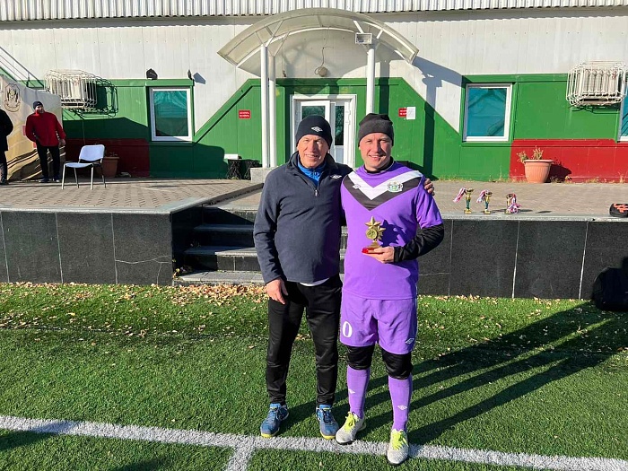 Легендарный игрок Денис Абышев стал лучшим бомбардиром чемпионата области по футболу среди ветеранов