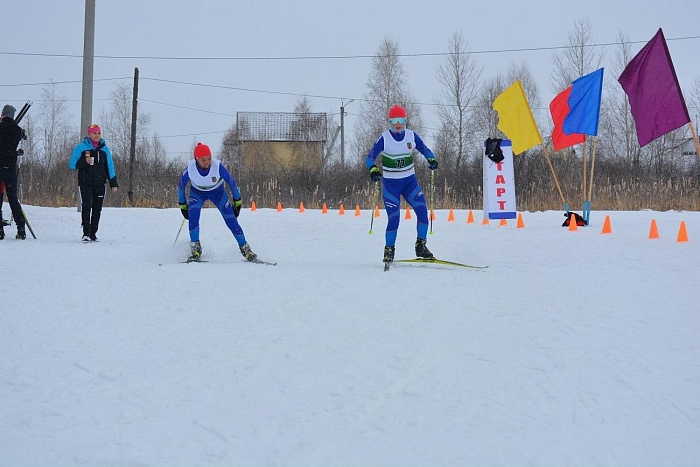 В Ярково лыжными стартами вспомнили Евгения Савельева
