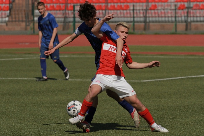 На первенстве России по футболу до 17 лет настаёт пора решающих матчей: в фаворитах первого раунда плей-офф – «Краснодар» и «Чертаново»