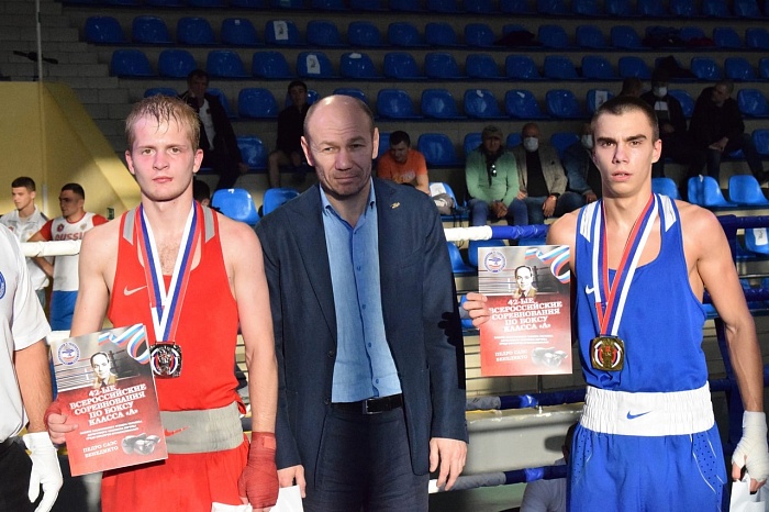 В Крыму победили в двух категориях