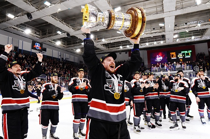 Нападающий ХК «Рубин» Денис Давыдов: «Я выиграл Кубок Большого Поршня»