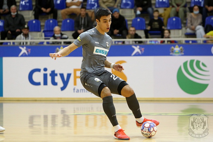 Воспитанник мини-футбольного клуба «Тюмень» Азиз Муждаков: «Первые минуты пребывал в шоке, когда узнал новость о вызове в сборную России»