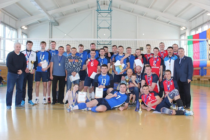 Чемпион оформил золотой хет-трик