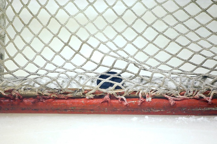 Фаворит не пощадил «Эскулапов»