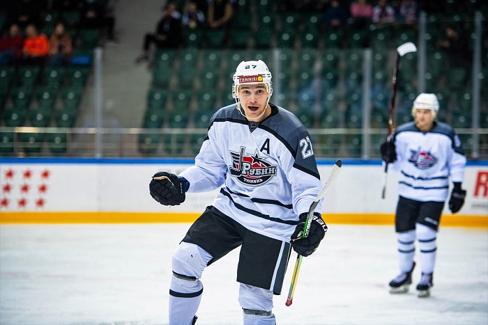 Первым «десятку» выбил Денис Давыдов