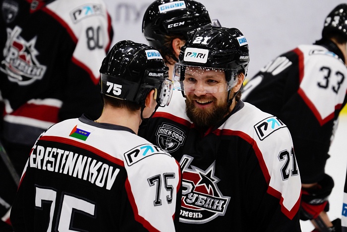 Важный матч хоккейного клуба «Рубин» из Красноярска смотрите на «Тюменском времени»!