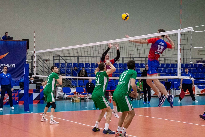 «Тюмень» уступила в трёх сетах при равной игре