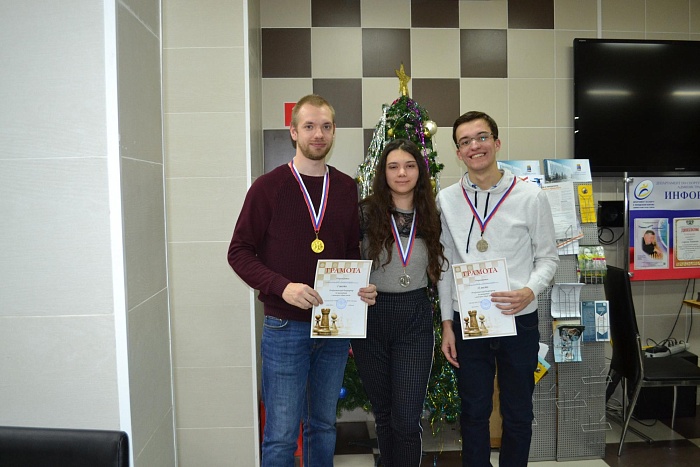 Рождество отметили молниеносной игрой