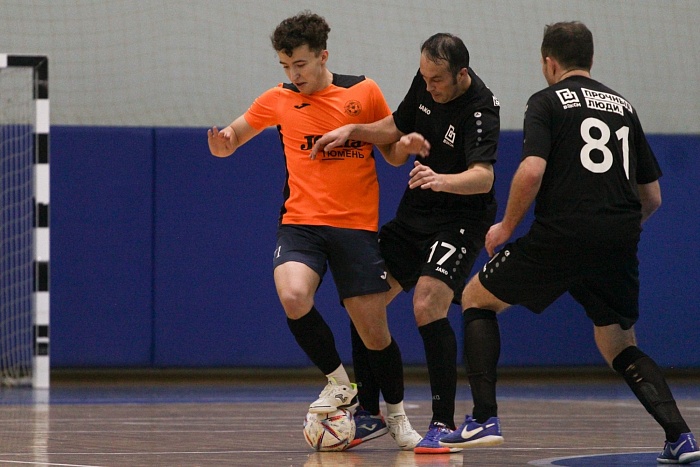 «Авангард» чудом ушёл от поражения в Кубке Тюмени по мини-футболу