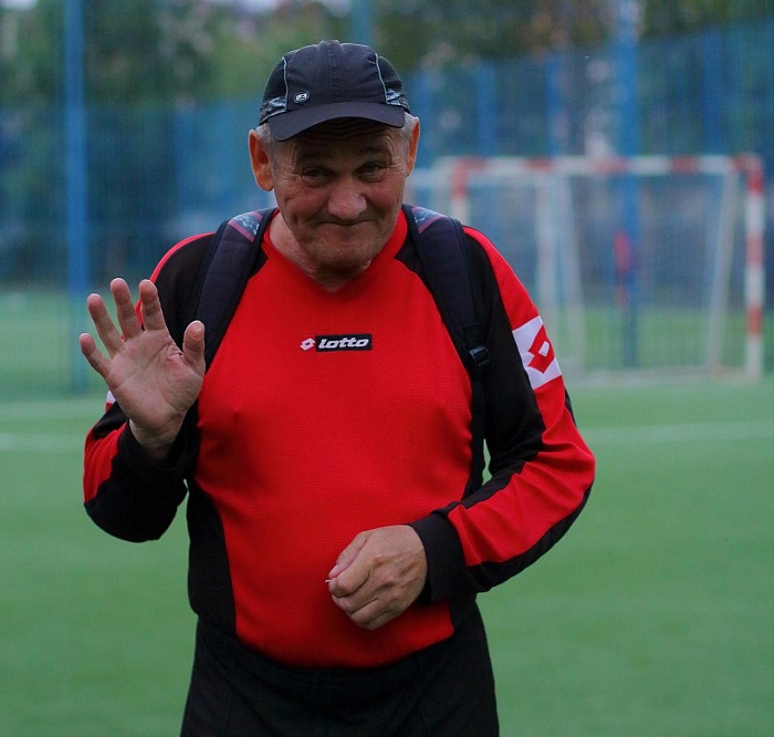 «Мелчестеру» забил 63-летний футболист!