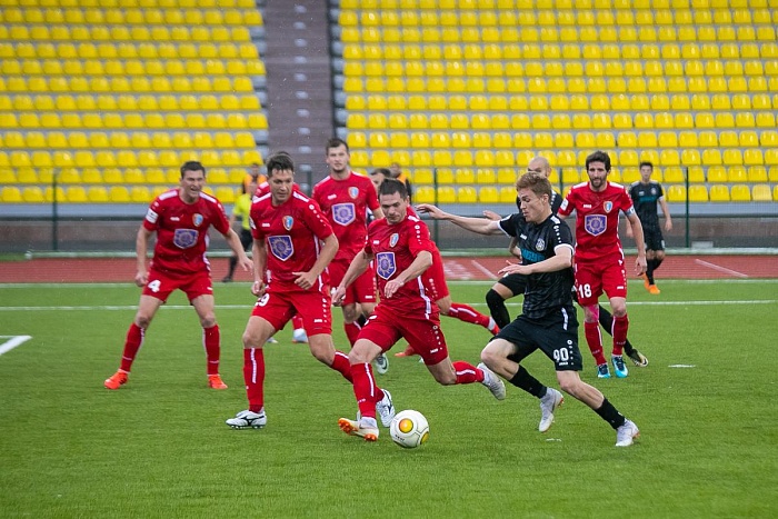 «Тамбов» - осенний чемпион, экс-тюменцы штамповали дубли