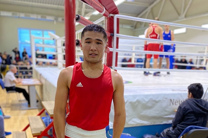 Тюменский боксёр на «Кубке Танкограда» заслужил серебряную медаль