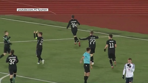 ФК "Тюмень" завершил победой последний перед зимним перерывом матч на стадионе "Геолог" - 4:0