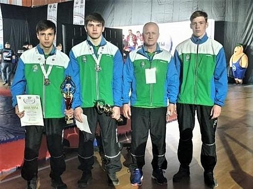 Борцы отличились на башкирских коврах