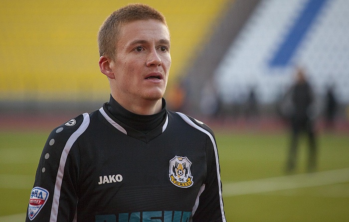 Шакуро уходит в премьер-лигу, на просмотре - семь футболистов