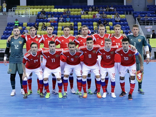 Забили одиннадцать мячей французам!