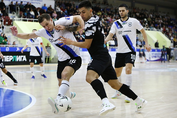 Непроходимая оборона, стандарты, контратаки: так мини-футбольный клуб «Норильский никель» обыграл «Тюмень» на её площадке