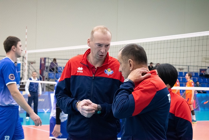 Старший тренер волейбольной команды «Тюмень» Сергей Шульга: «Найти связующего по ходу сезона очень непросто»
