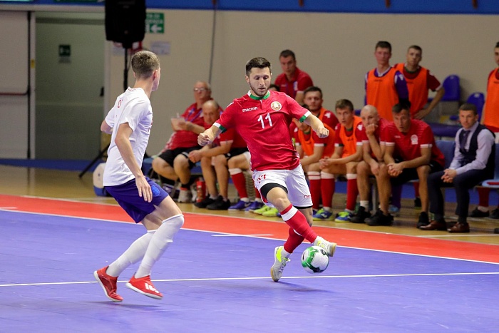 Сергей Крыкун забил сборной Англии!