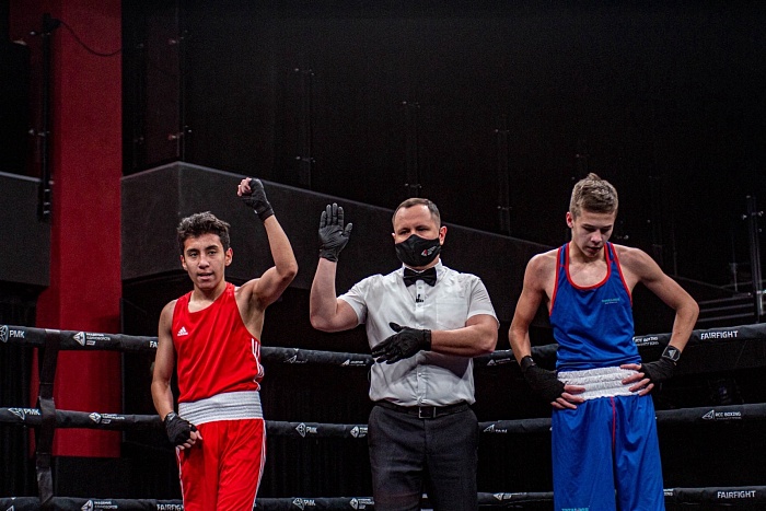 Тюменские боксёры завоевали на первенстве России в Суздале две бронзовые медали