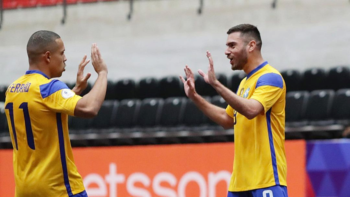 Игроки МФК «Тюмень» Бруно Таффи и Лео Гужиэл поборются за бронзу Кубка Америки