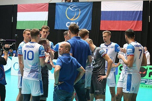 Сургутяне увидят матч за шесть очков