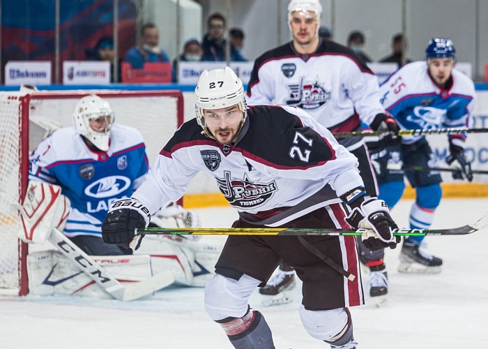 ХК «Рубин» подписал новый контракт с нападающим Денисом Давыдовым