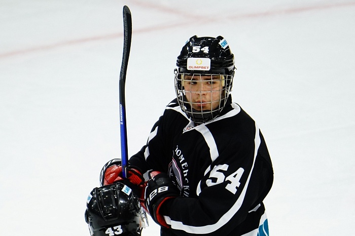 Нападающий хоккейного клуба «Тюменский Легион» Тимур Аплин: «Настоящие спортсмены должны принимать с достоинством и победы, и поражения»