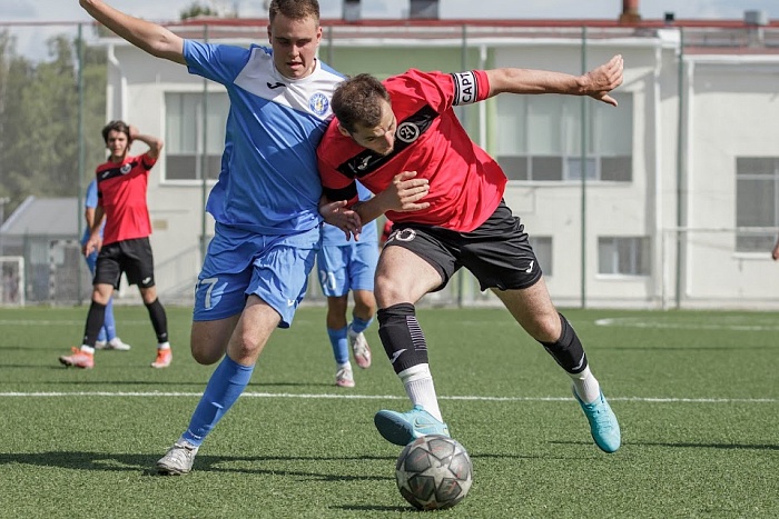 Тобольский ФК «Тобол» дома разгромил «Сибиряк» из Ярково