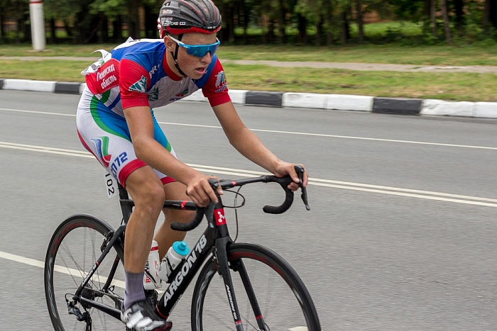 На ижевском шоссе «разделку» выиграл тюменский гонщик