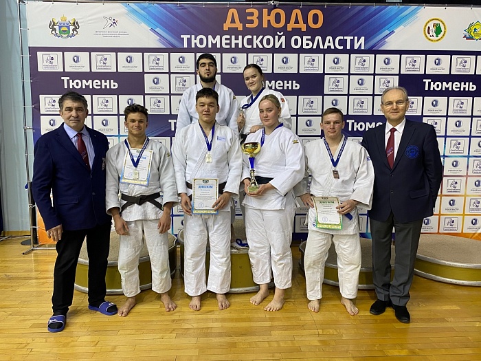 Студенты разыграли медали в дзюдо
