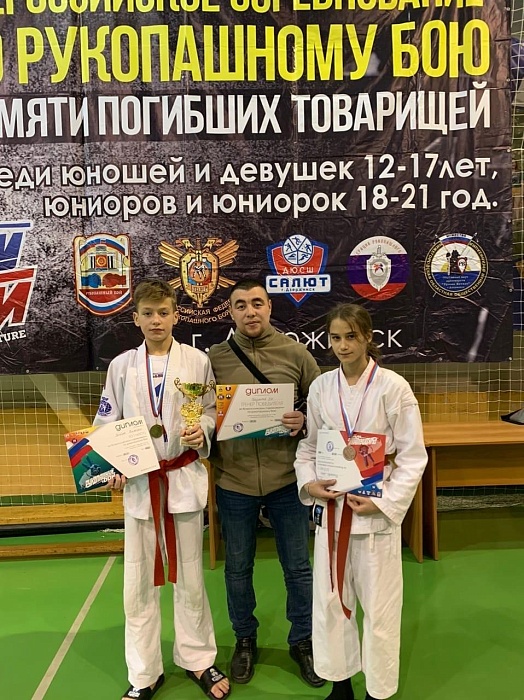 Взяли трофеи в рукопашном бою