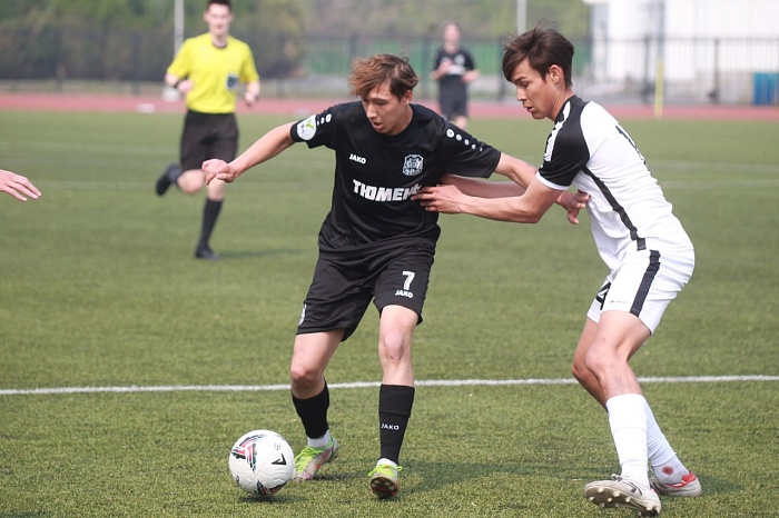 Пенальти и угловой в свои ворота – цена поражения: футбольная команда «Тюмень-2007» уступает «Чите» в ЮФЛ Сибирь